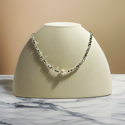 Pearl Silver Lochlan Cluster Chocker